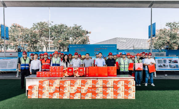 東岸產(chǎn)業(yè)園區(qū)基礎設施綜合改造項目開展中秋、國慶雙節(jié)慰問活動