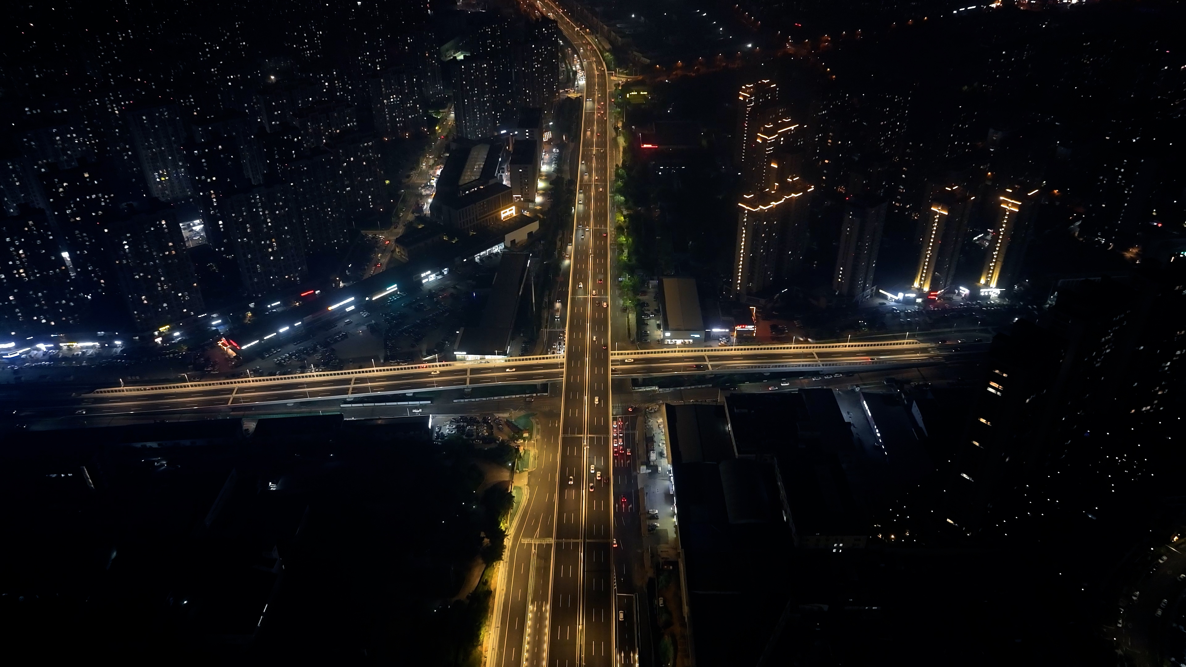 長沙路、金水路跨線橋正式建成通車