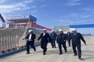 集團公司黨委書記、董事長王元斌一行調研安居公司京口路保障性住房項目建設