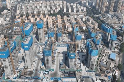 節(jié)日?qǐng)?jiān)守“不打烊” 奮戰(zhàn)一線勇?lián)?dāng)