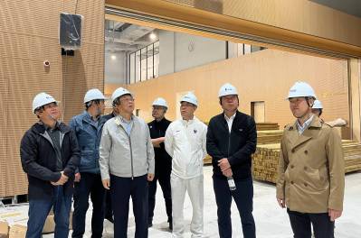 集團公司黨委書記、董事長王元斌帶隊赴  青島浮山全民健身中心項目進行調(diào)研指導