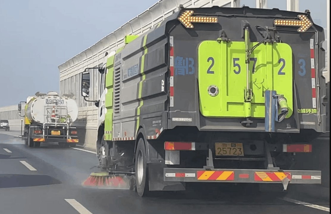 節(jié)日堅守“不打烊” 奮戰(zhàn)一線勇?lián)? style=