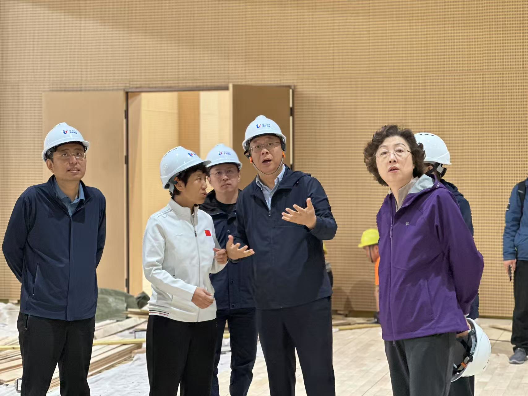 山東省體育局、青島市委領(lǐng)導(dǎo)帶隊(duì)調(diào)研浮山全民健身中心項(xiàng)目